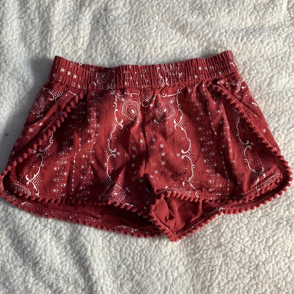 Madewell red and white floral shorts